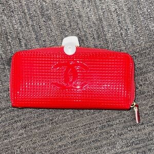 CHANEL Glossy Red Wallet